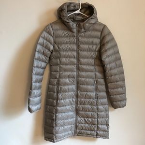 Aritzia TNA Light Weight Mid-Length Down Jacket